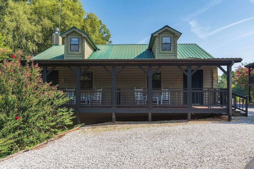 Lodge at Tellico view 4