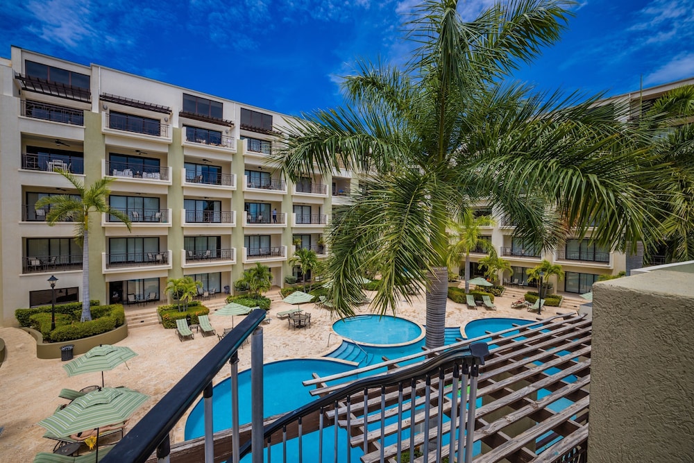 Palm Aruba Condos