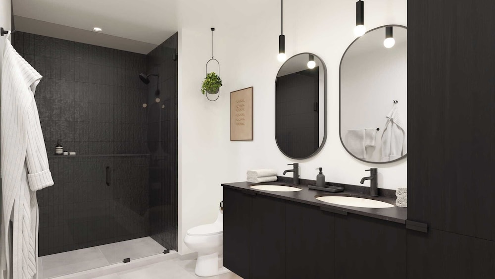 Resort-style Amenities Pool, Dining, Bar, Terrace South Lamar Stay The Code by Avantstay