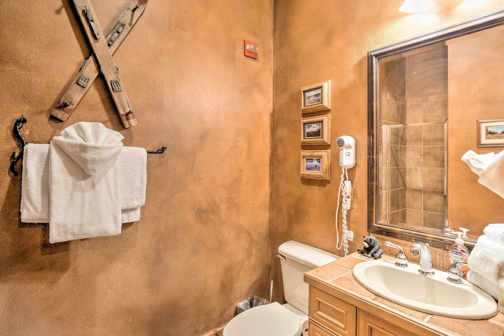 Ski-out Keystone Resort Condo w/ Private Balcony
