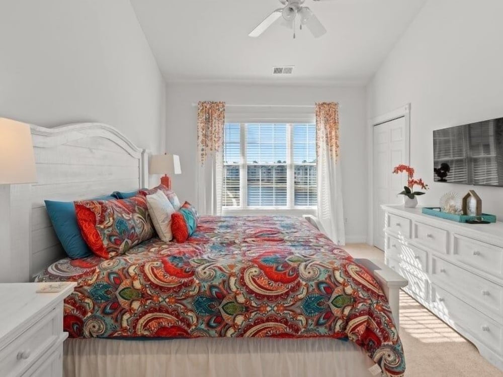 Magnolia Pointe Luster Leaf 4861-403 2 Bedroom Condo