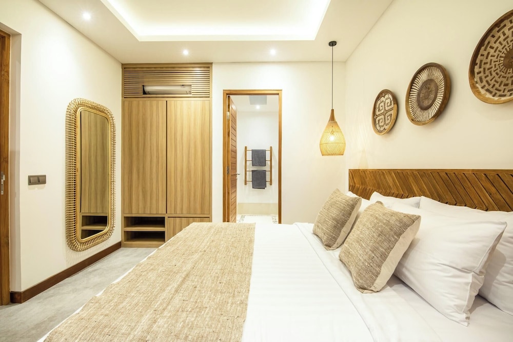 Brand New 4br Villa 400 to Finns Canggu