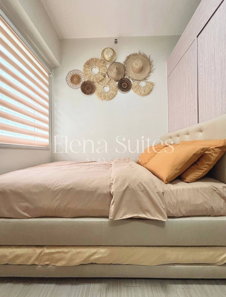 Aesthetic Cozy Stay With Ps4, Netflix & Coffee Nook - Elena Suites Staycation