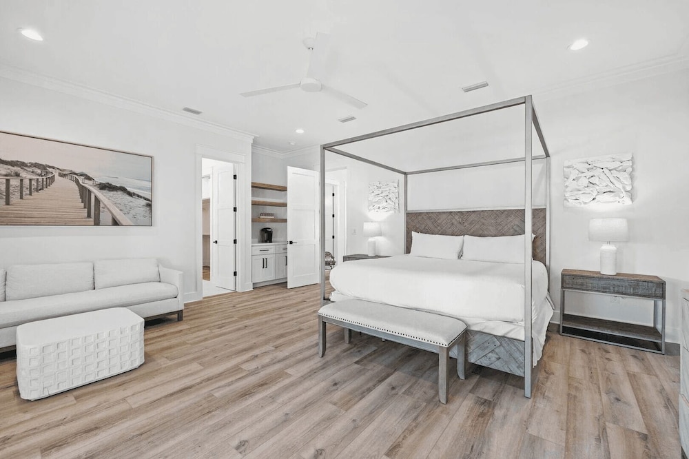 Juan Fine Day by Avantstay Sleeps 18 Heated Pool + Golf Cart