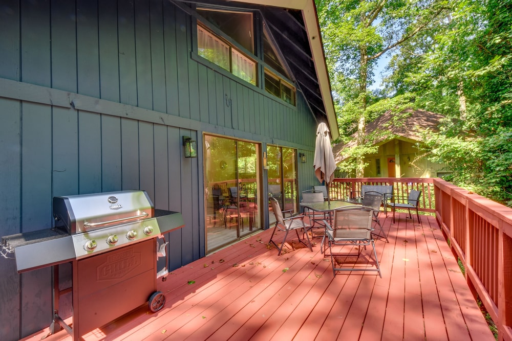 Peaceful Gainesville Cottage w/ Lake Lanier Access view 4