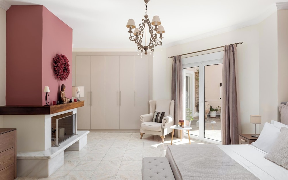 Ema's Guest House
