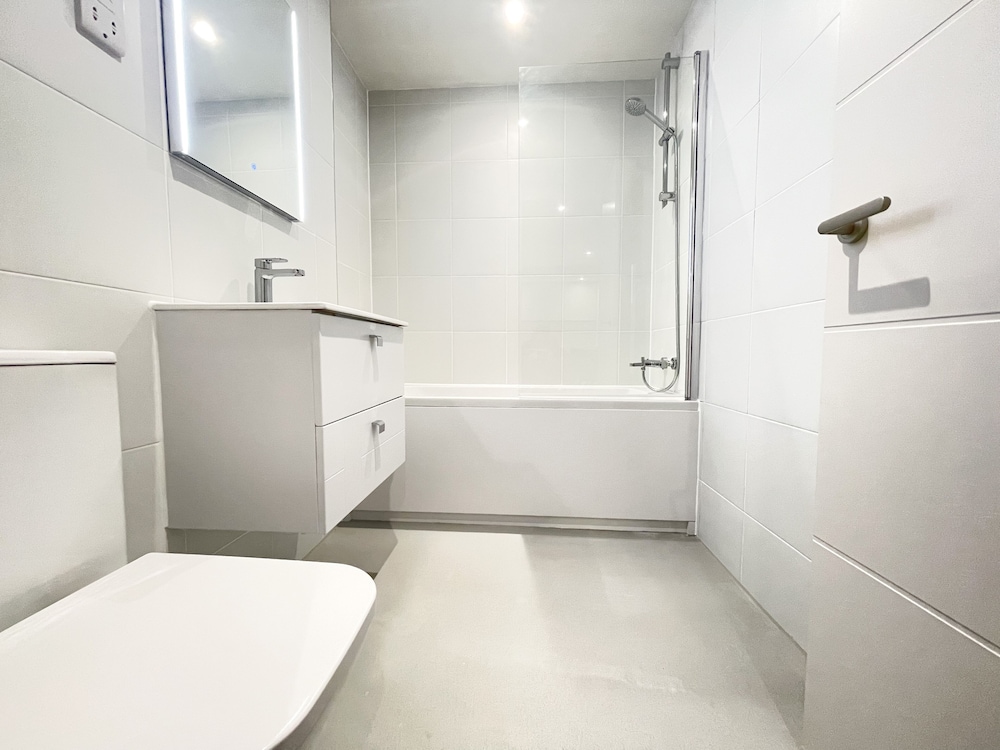 Apartments and Studios in LIVERPOOL SK view 5