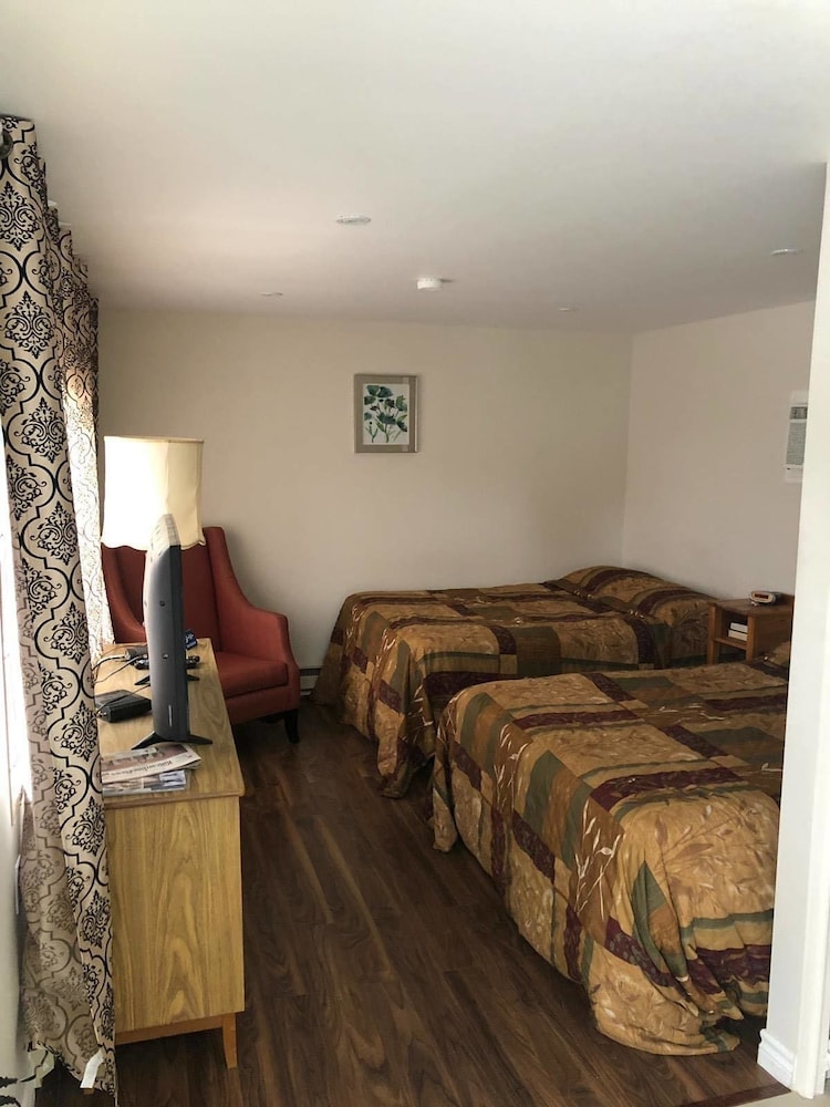 Kincardinite Motel view 5