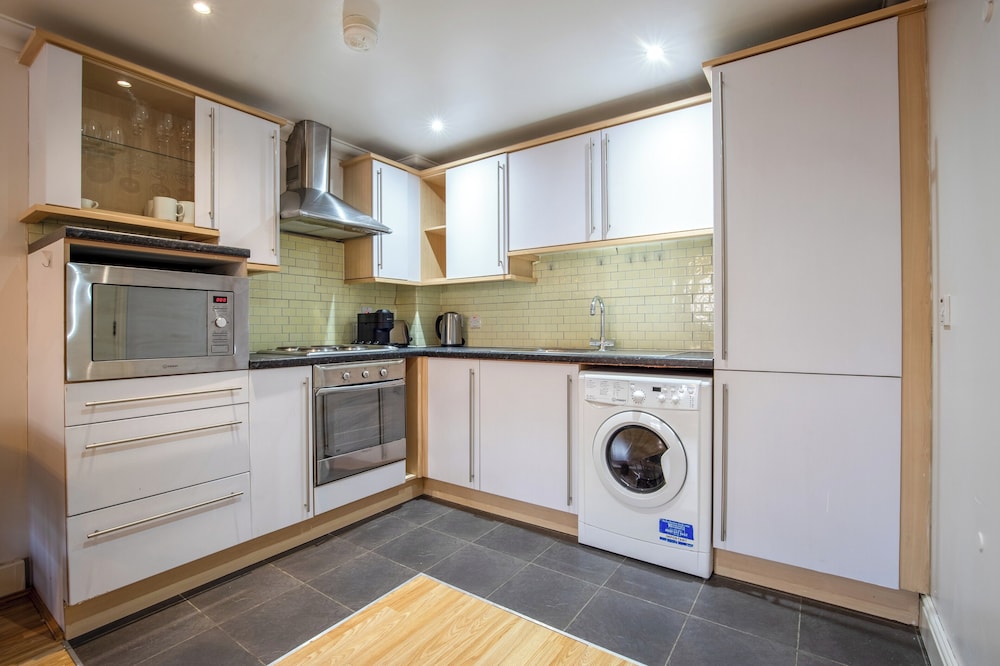 Kensington & Earls Court 1 bed Apartment - 4 Guest
