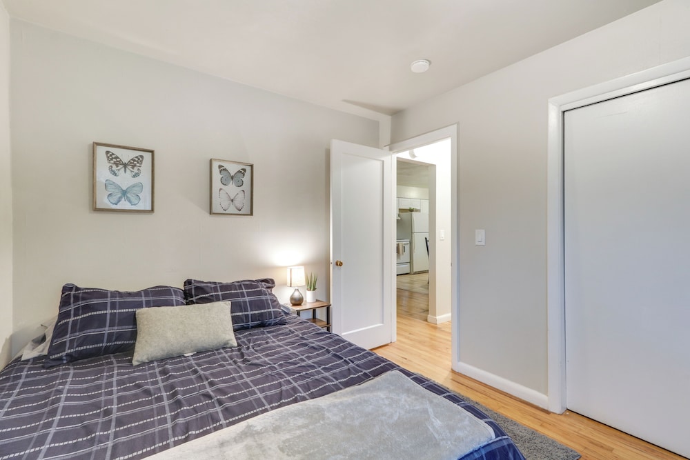 2 Mi to Washington Square: Portland Getaway
