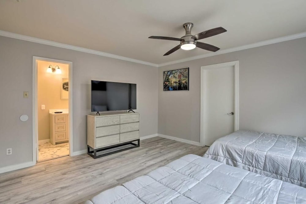 Texas - Collins 3210 5 Bedroom Home