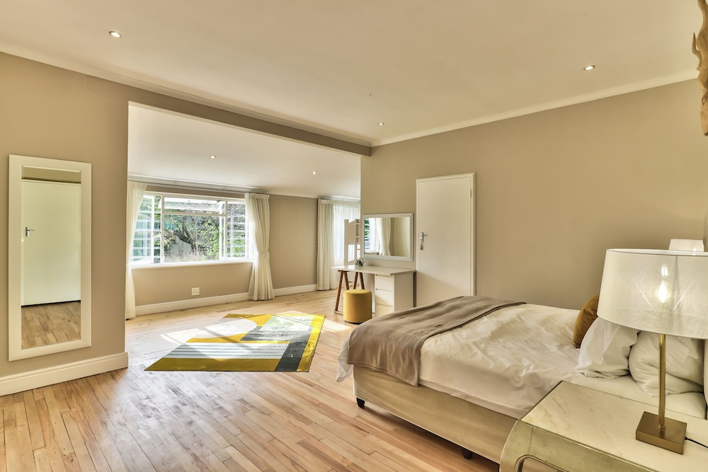 Maple Residence