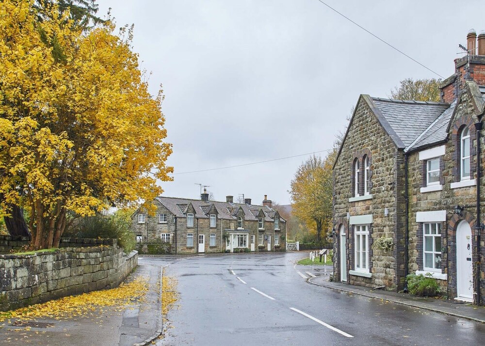 Host Stay Rosella Cottage