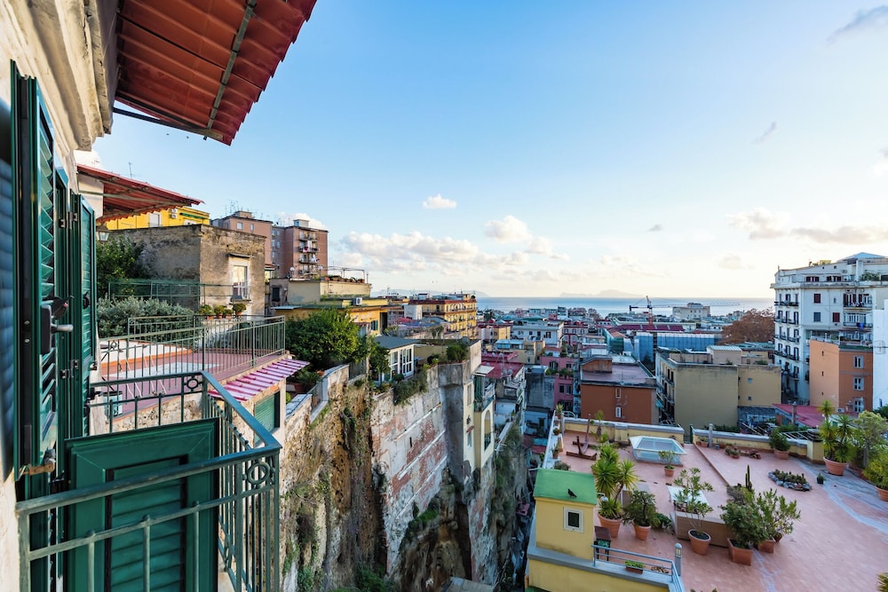 Villa Paola - Hidden Panoramic Garden and Terraces by Napoliapartments