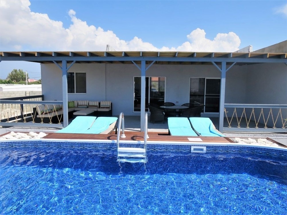 Turquoise Villa