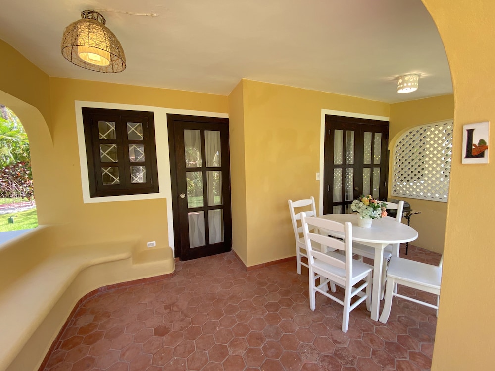 Los Corales Tropical Beach Resort & SPA