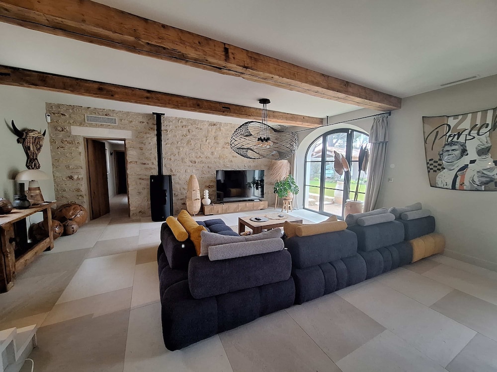 Villa Lou Panta Elegance and Comfort in the Heart of Saint-r My-de-provence