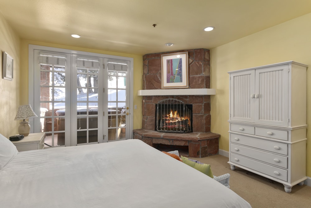 Stag Lodge at Deer Valley Resort - Four Bedroom with Spa #30 4 Condo