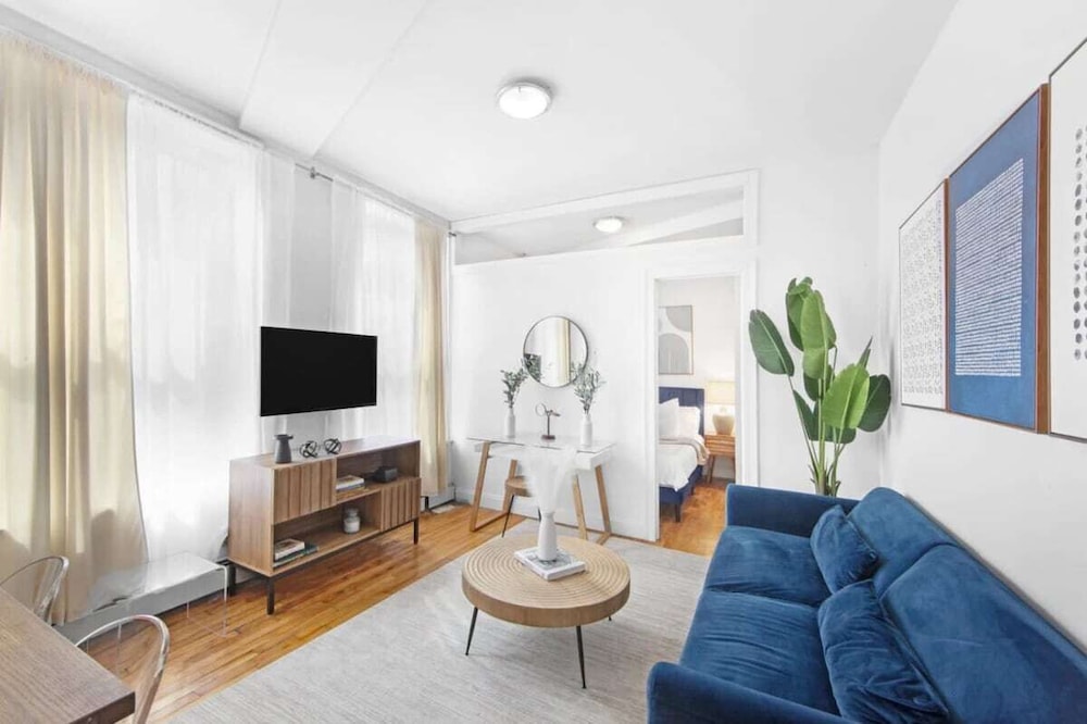 139 West Village Apt