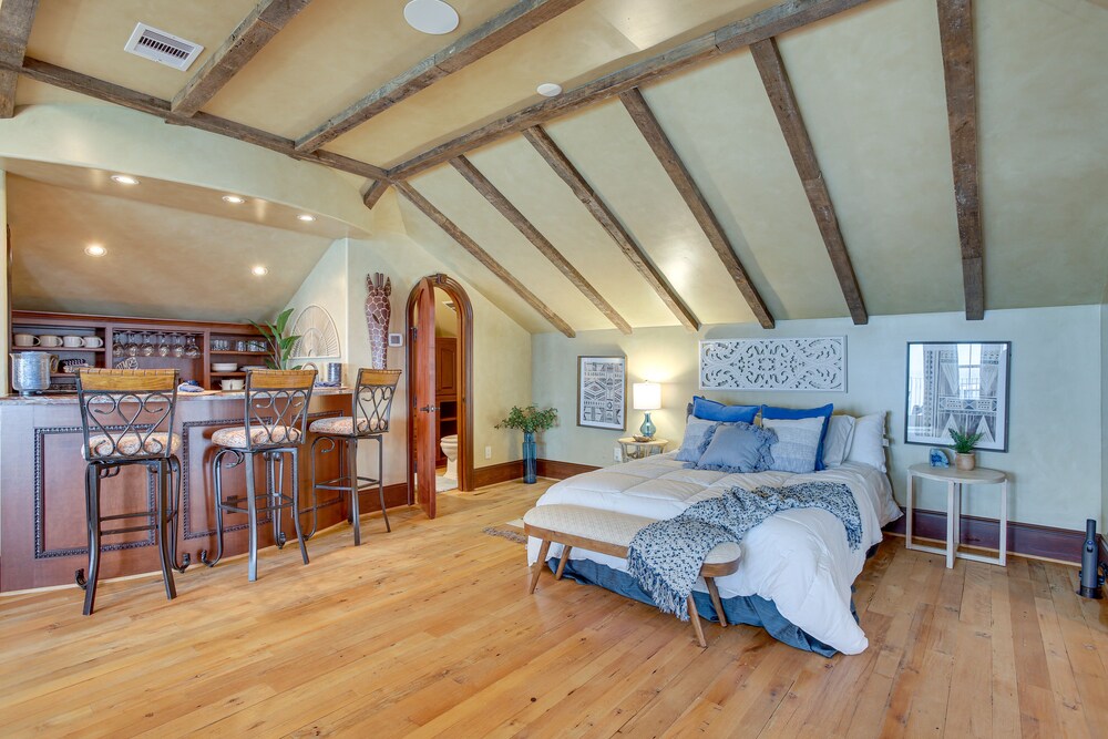 Private Dock + Pier: Luxe Villa on Galveston Bay! view 4