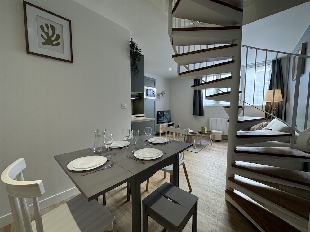 Duplex in Le Mans Near 24 Hours Circuit