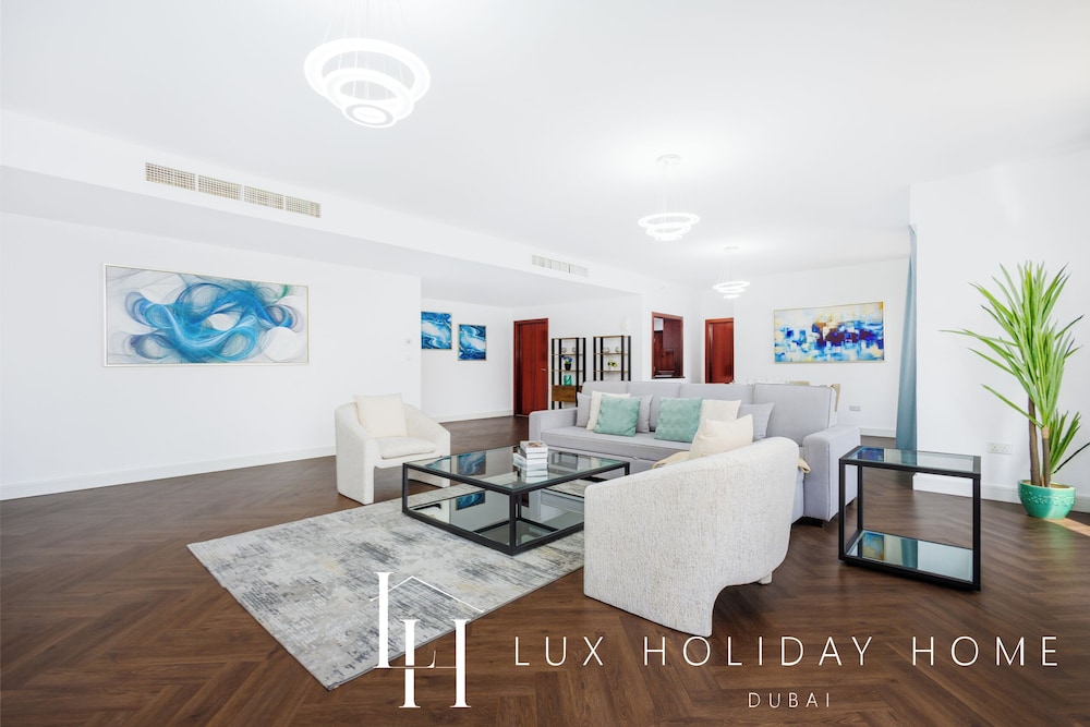 LUX The JBR Central Suite