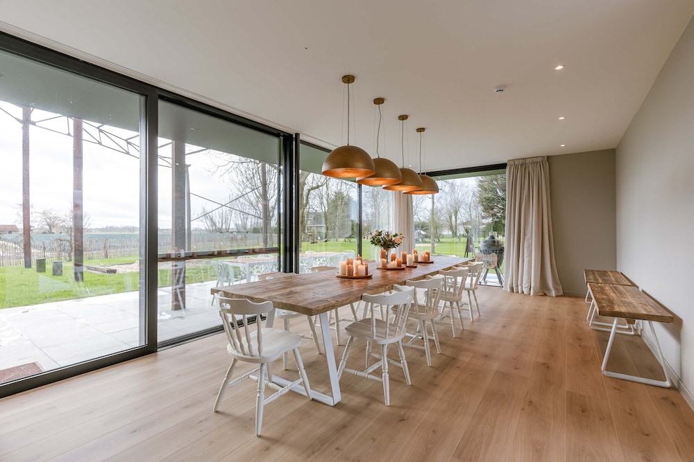 Vacation Home for 6 Person and Beautiful Garden