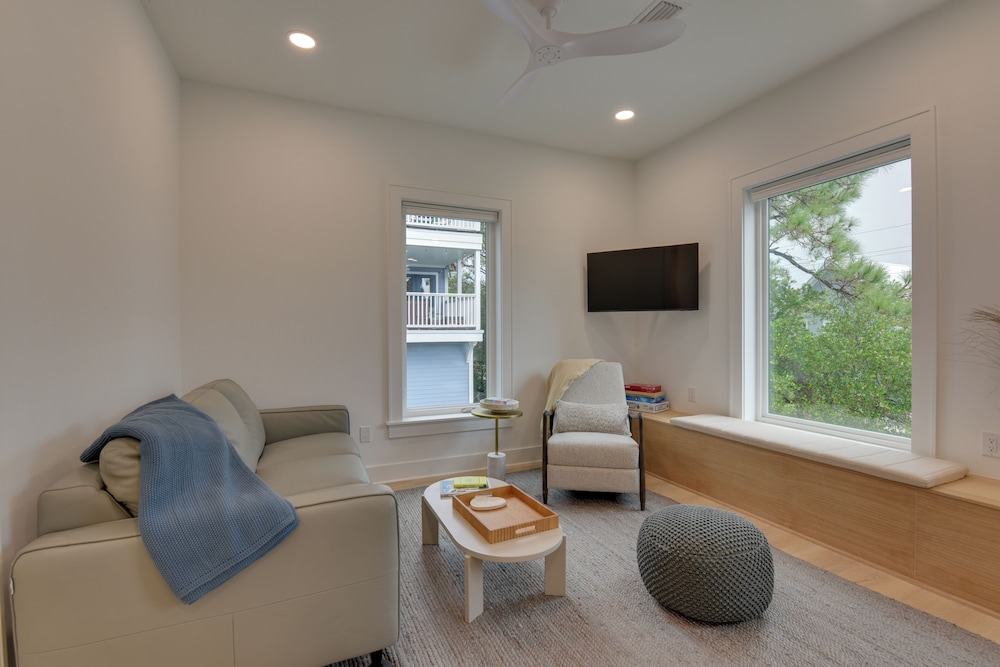 Walk to Gulf: Charming Santa Rosa Beach Duplex!