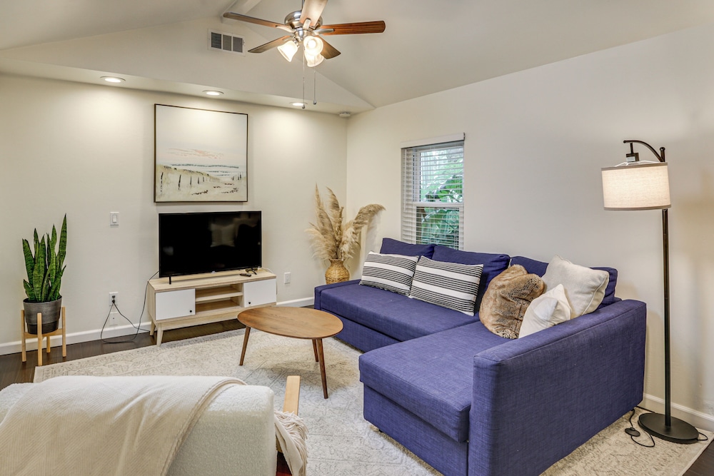 2 Mi to Ocean: Pet-friendly Imperial Beach Retreat