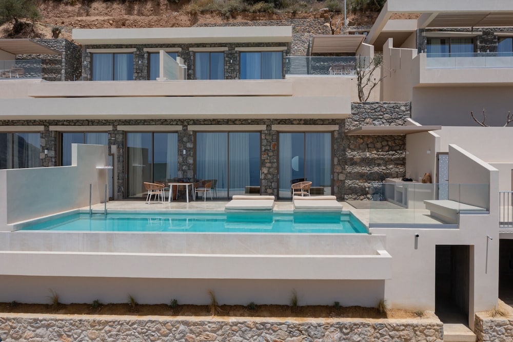 Pyrgos Exquisite Villas