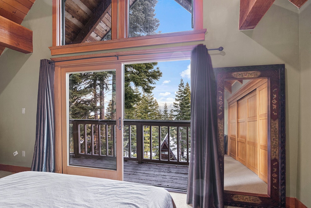 Carnelian Bay Getaway