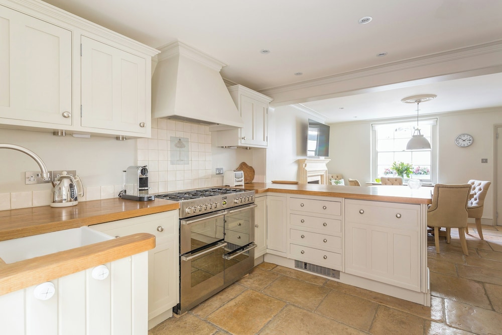 Kinnerton Street by Onefinestay