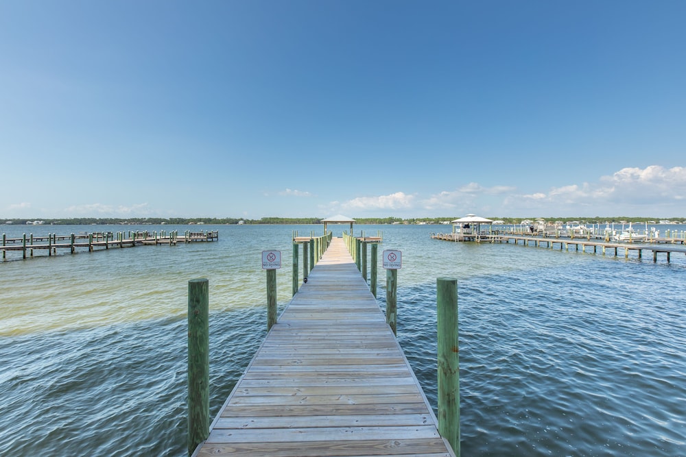 Little Lagoon Cottages