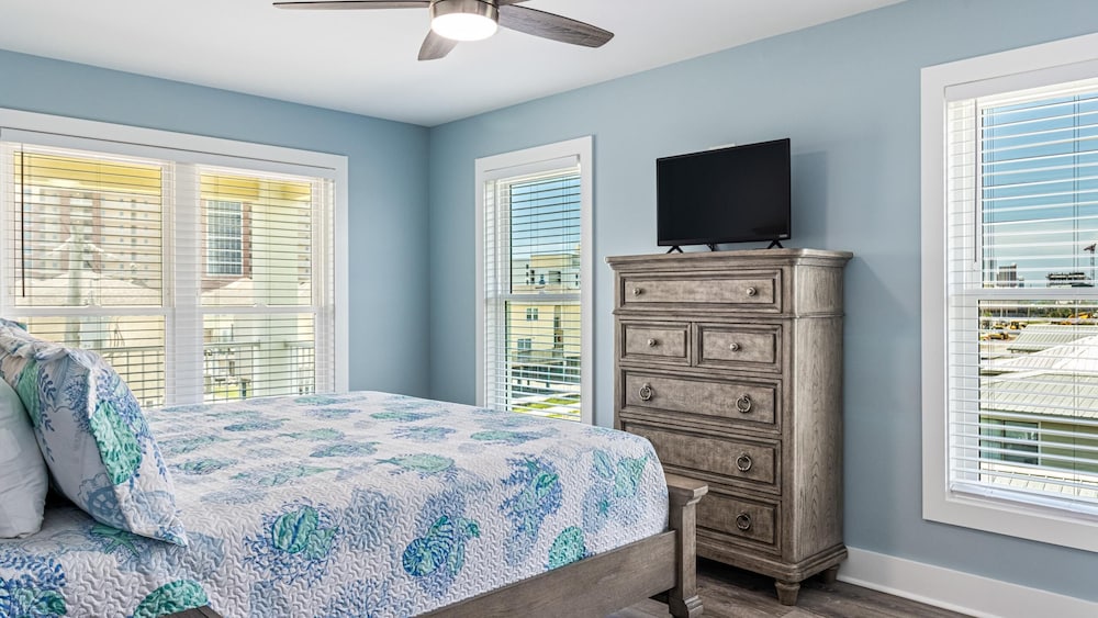 Dreezy's Hideaway by Southern Vacation Rentals