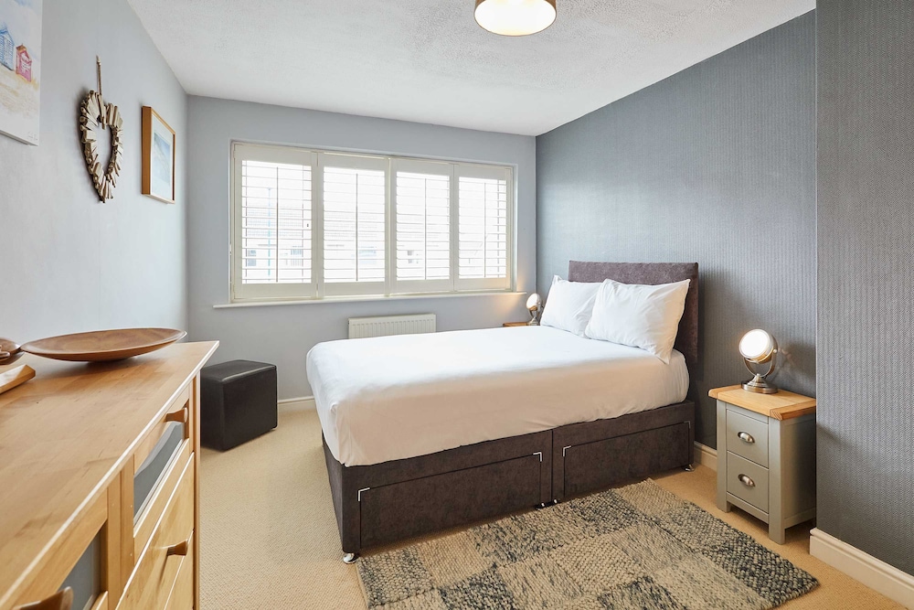 Host Stay Chestnut Close