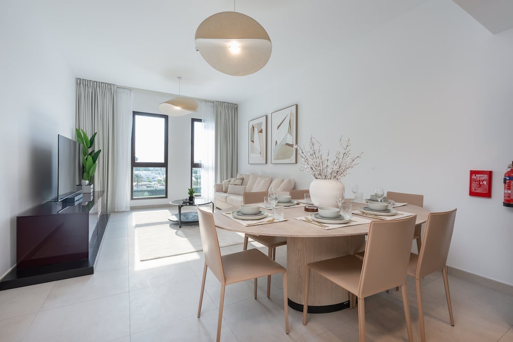 Bright Airy 1BR in Asayel 2 - Fits 4 Comfortably