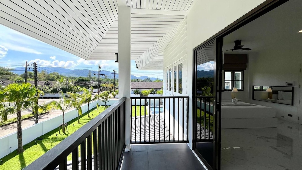 Khaolak Pool Villa With 3 Bedrooms