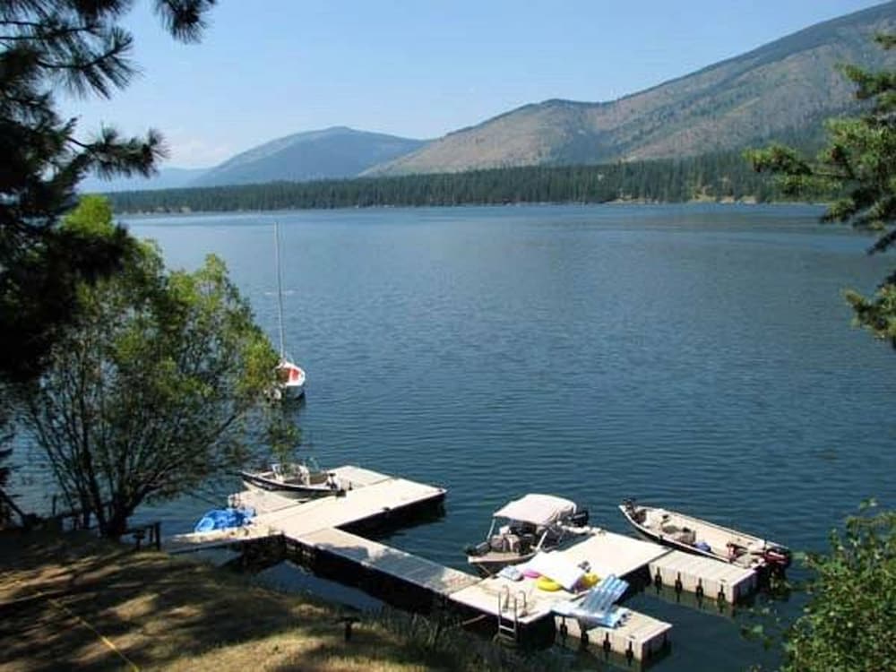 Lakeside Resort and Motel