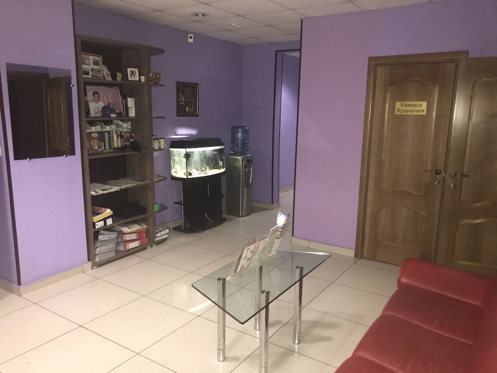 Good Cat - Hostel