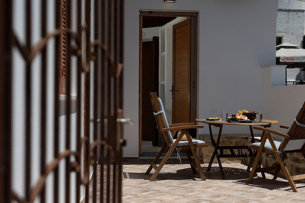 Naxos Boutique Suites