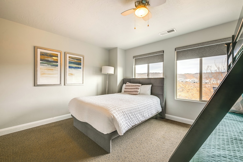 Hike, Bike & Swim: Utah Family Home w/ Mtn Views!