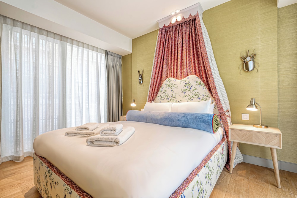 Luxury flats near Big Ben and London Eye