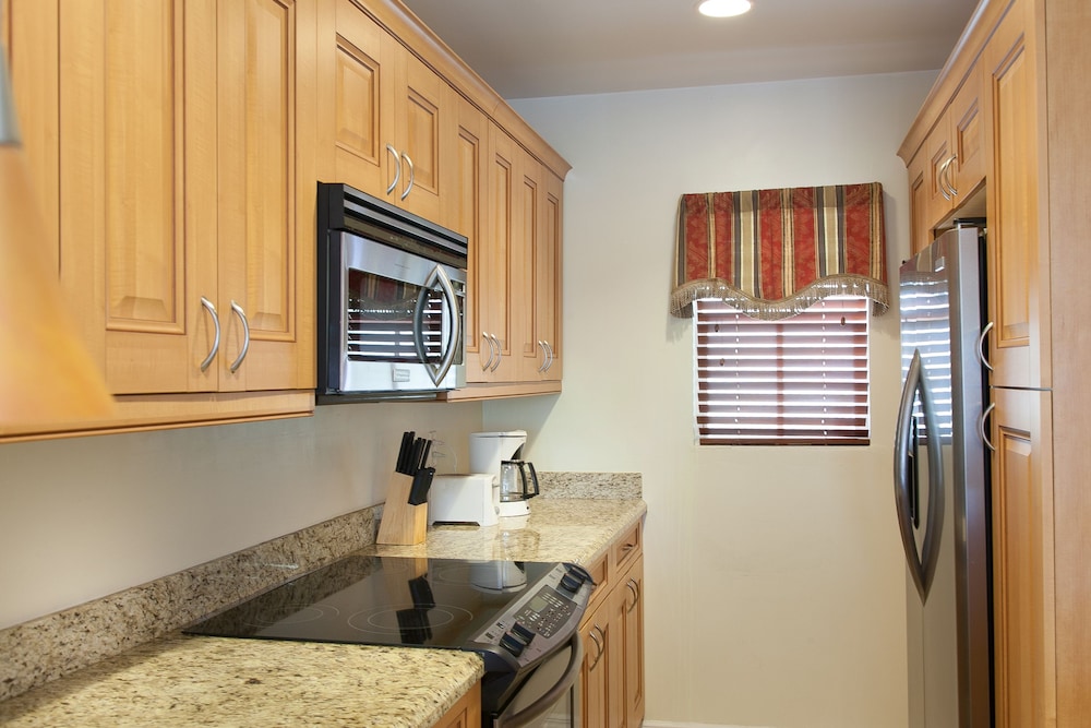 Grand Bahama Island - Freeport Vacations - Colindale Apartments - Property Image 4