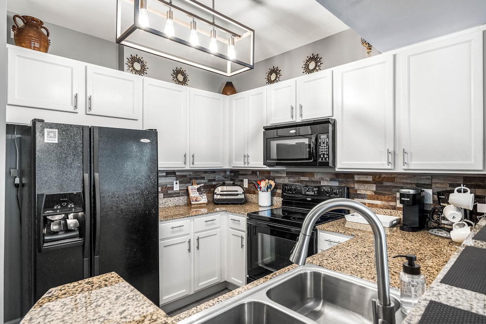 Palms Resort #2307 JR 2BR
