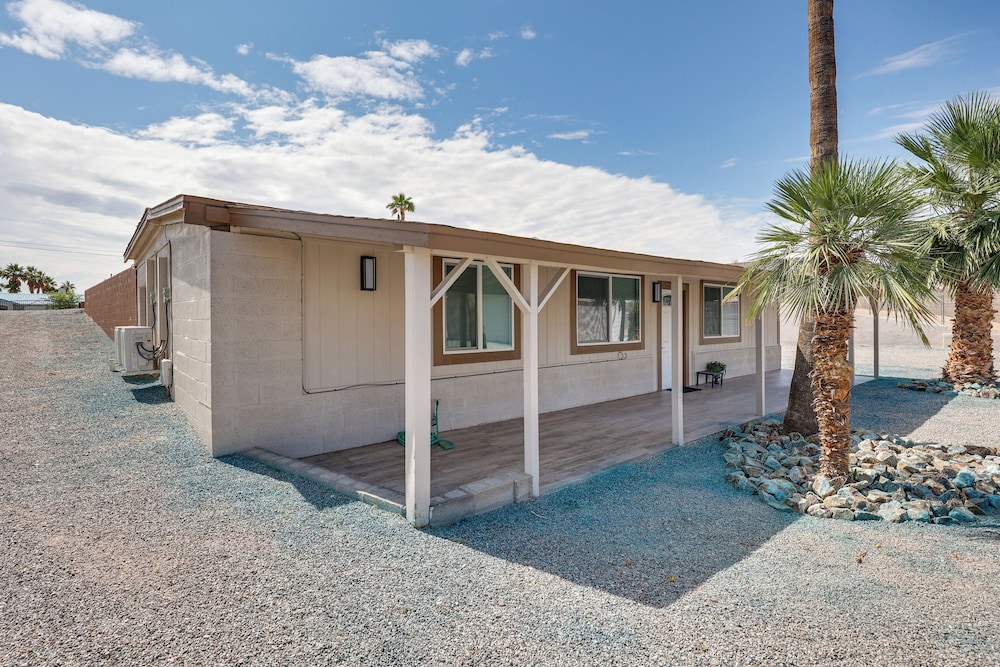 Boat Dock Access: Desert Hideaway in Bullhead City