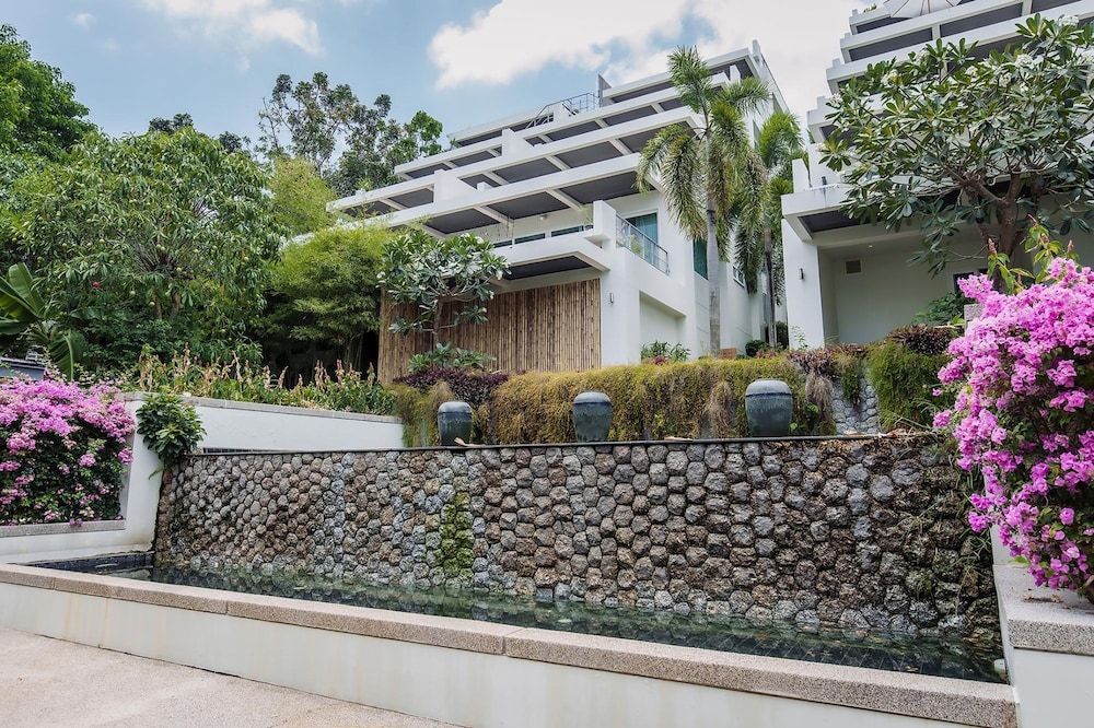 Dahlia 2 Bedroom Amazing Seaview