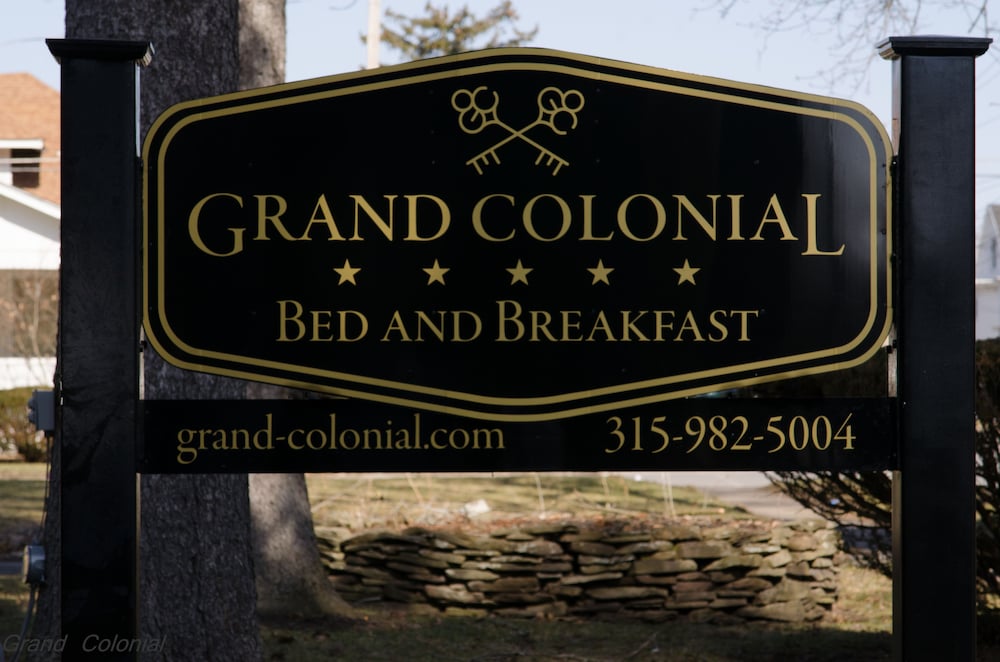 Grand Colonial B&B