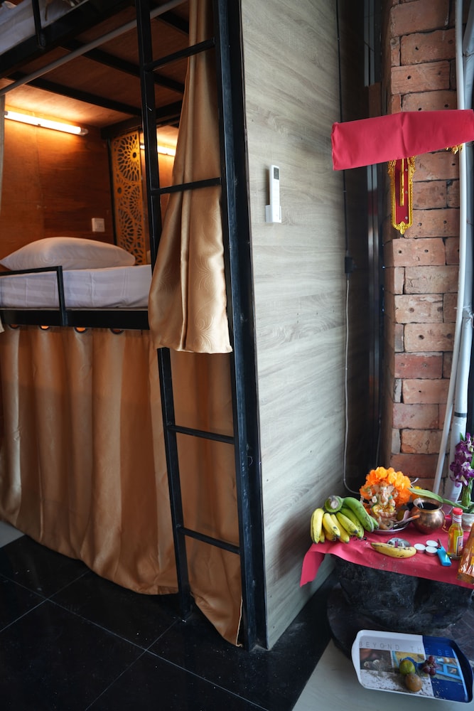 Hangover Hostel Patong