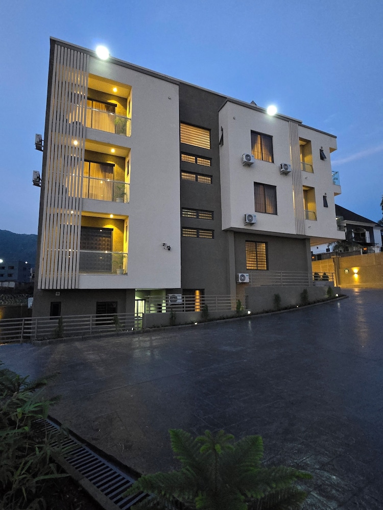 HOUSE 3204