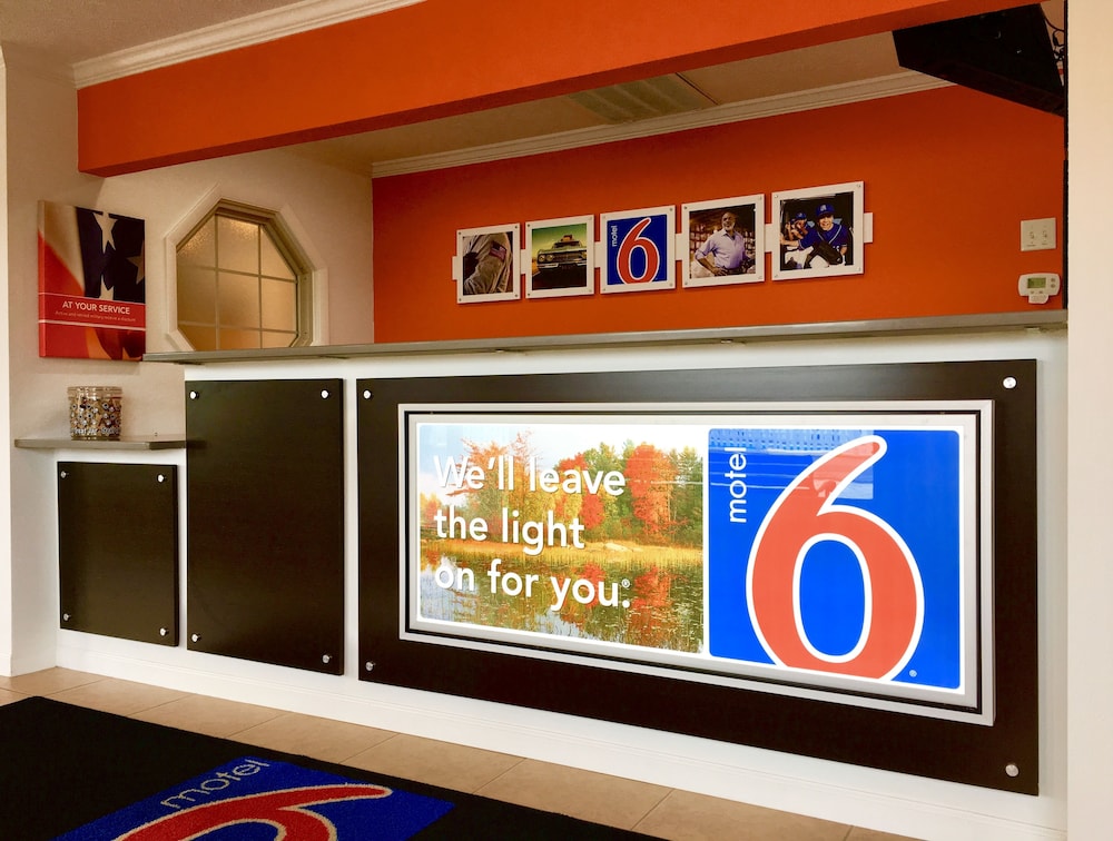 Hillsville Vacations - Motel 6 Hillsville, VA - Property Image 27